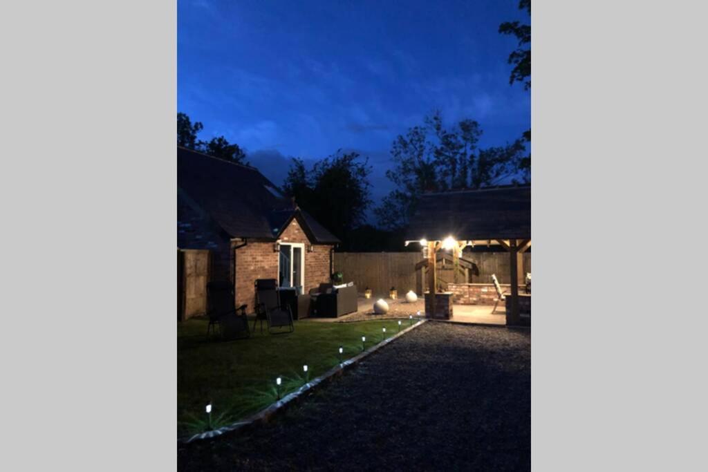 Dove Nest Cottage Blackpool ลิธึม เซนต์ แอนน์ส ภายนอก รูปภาพ